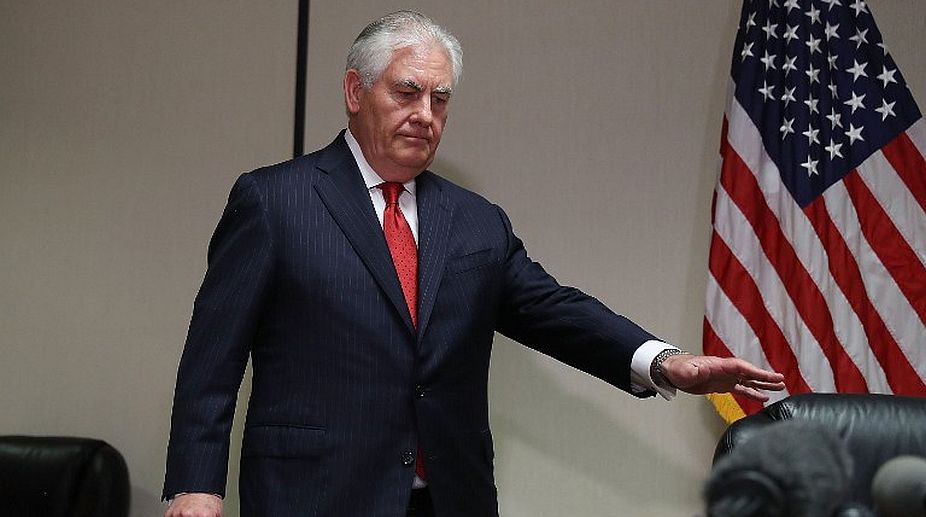 Rex Tillerson urges Arab countries to lift Qatar blockade