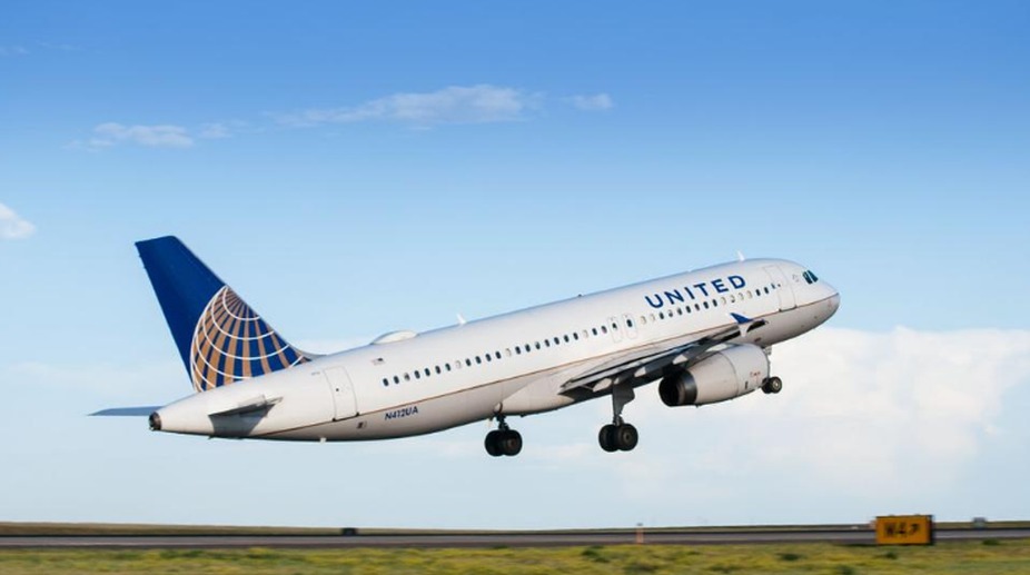 United Airlines to offer up to $10,000 for forfeiting seat