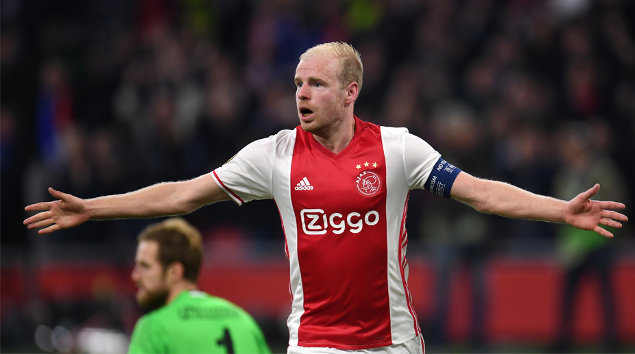 Europa League: Ajax beats Schalke 2-0