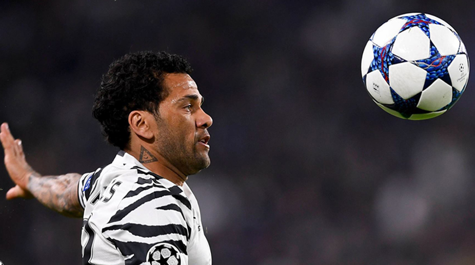 Dani Alves mulling offers from England, France