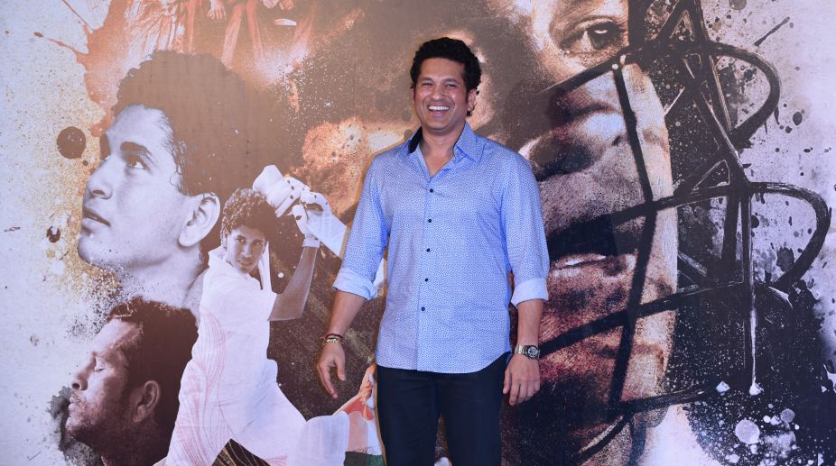 Sachin Tendulkar turns philosophical on Shah Rukh’s sentimental tweet