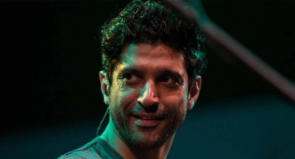 Farhan Akhtar, Adhuna divorced