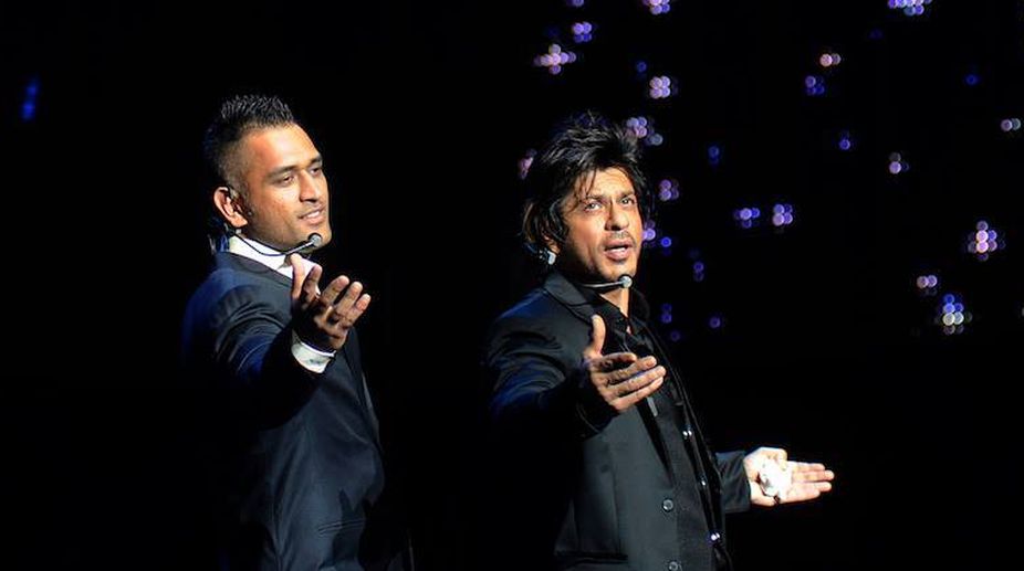 When Shah Rukh Khan made weird offer to Dhoni!