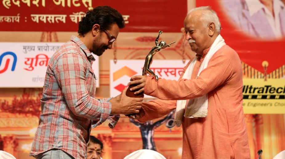 After 16 years, Aamir Khan attends award show