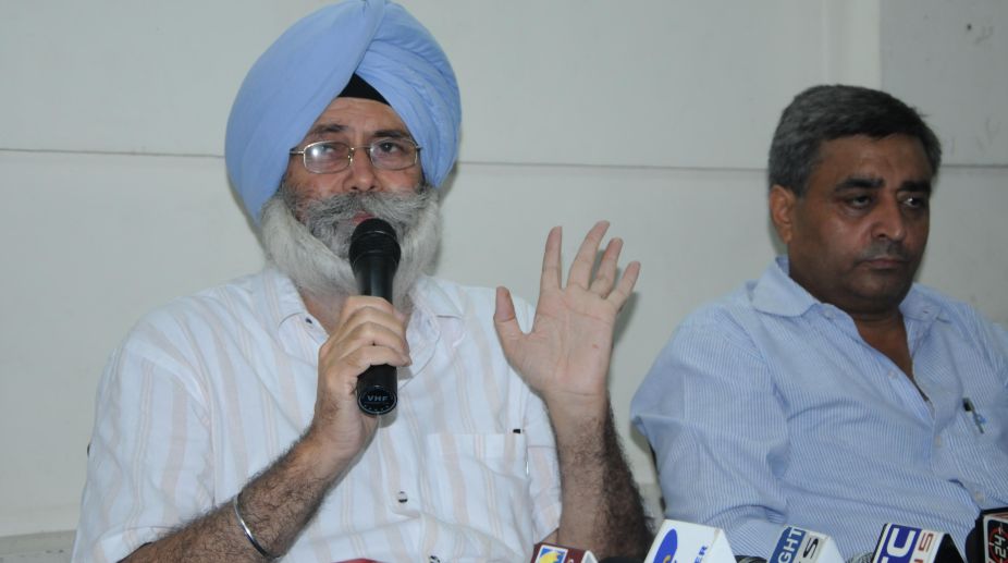 SAD accuses Phoolka of supporting Meira Kumar