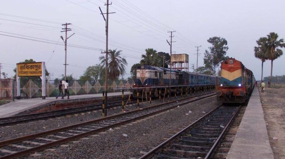 Three run over by train in Bengal