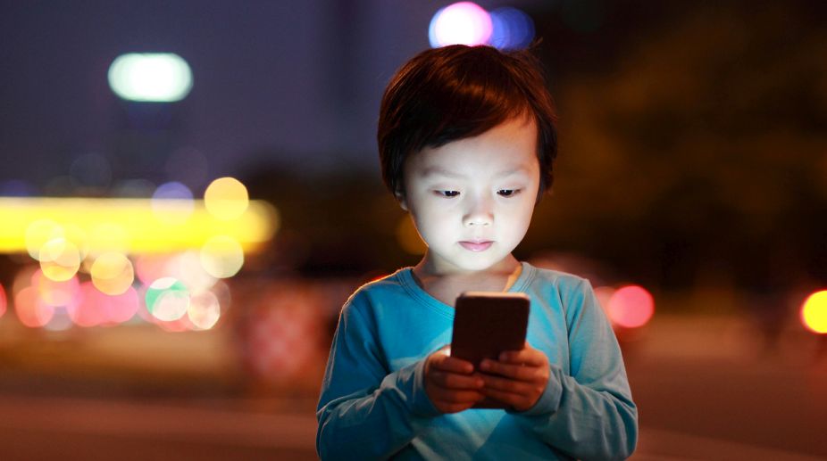 Smartphones, tablets may cause speech delays in kids