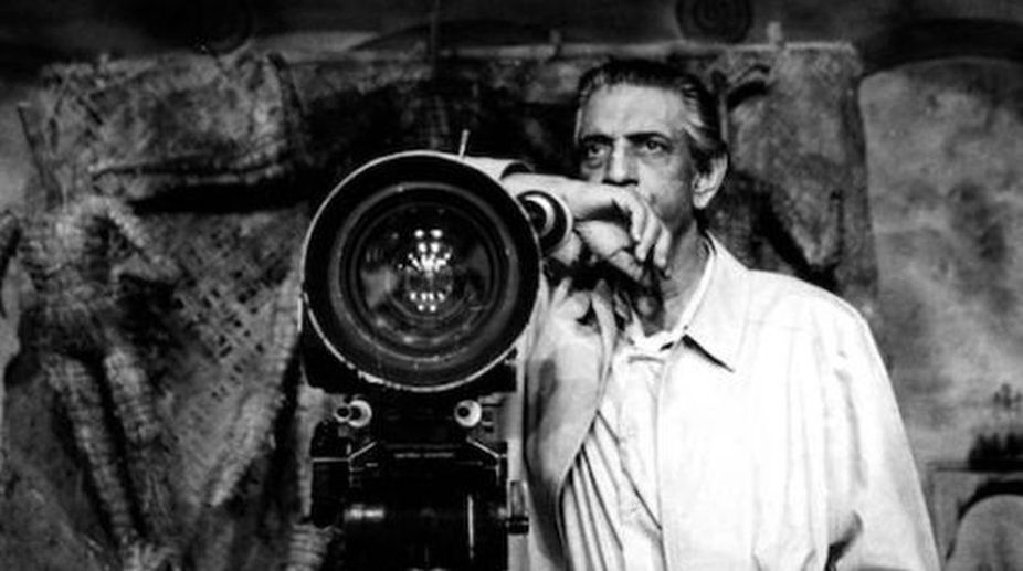‘Pink’ director pays tribute to Satyajit Ray