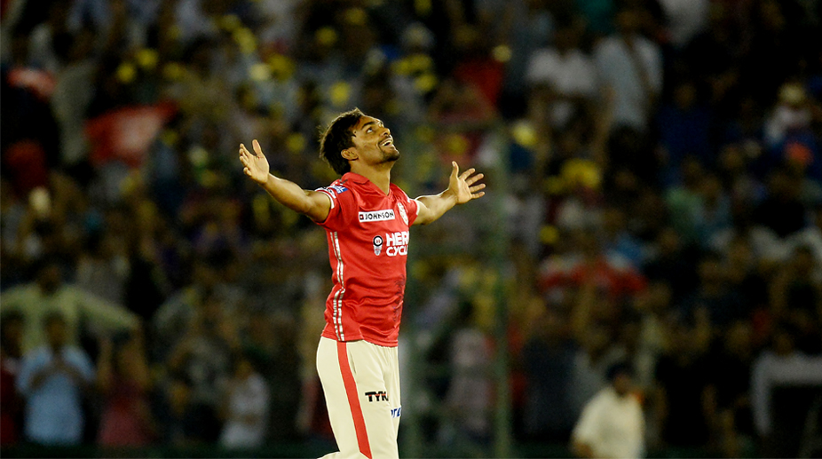 Kings XI Punjab stun KKR to remain in contention for playoffs