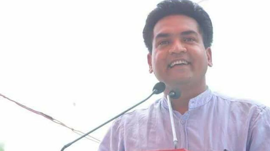 Sacked Water Minister Kapil Mishra attacked in house