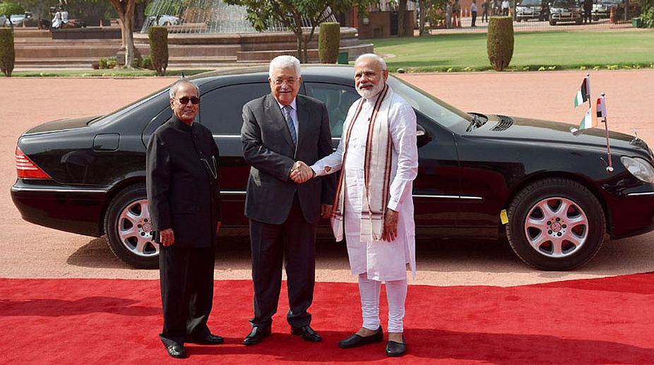 Palestine President Abbas receives ceremonial reception