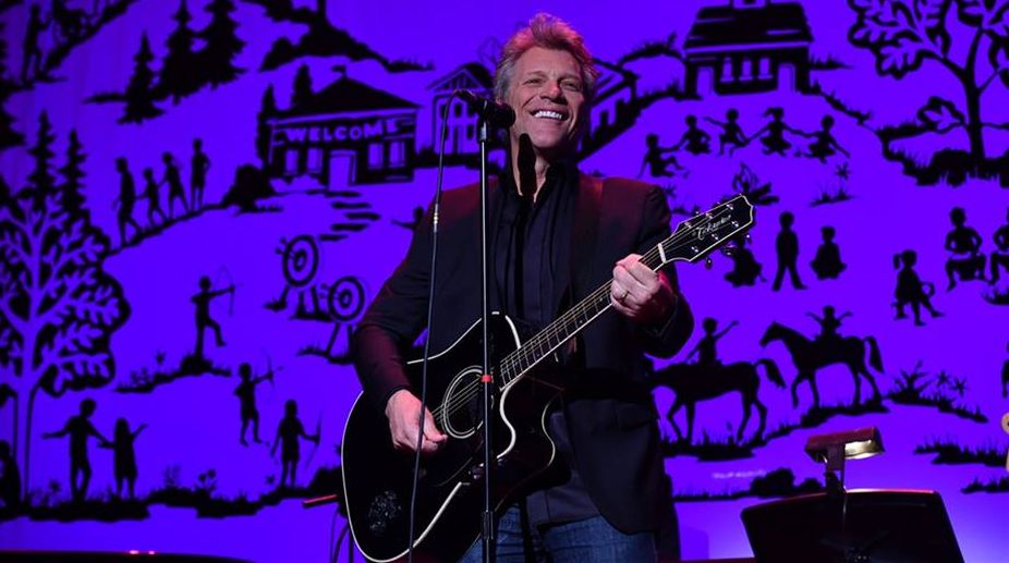 Bon Jovi gives surprise performance at New Jersey college