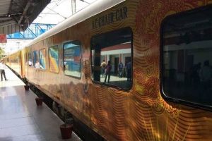 Prabhu inspects Tejas Express before it zips from Mumbai to Goa