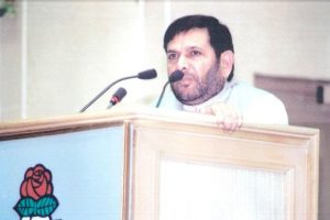 Situation in Kashmir has gone out of hand: Sharad Yadav
