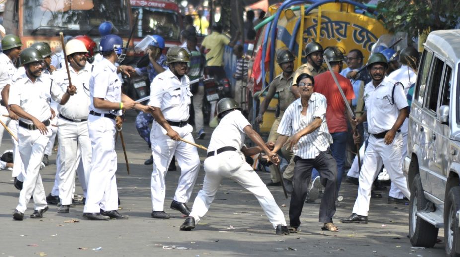 3 journalists injured in Kolkata lathicharge