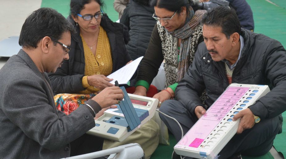 EC invites all recognised parties for EVM challenge