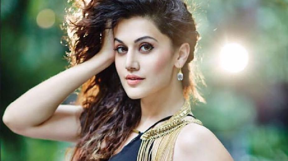 Taapsee Pannu revisits her school in Delhi