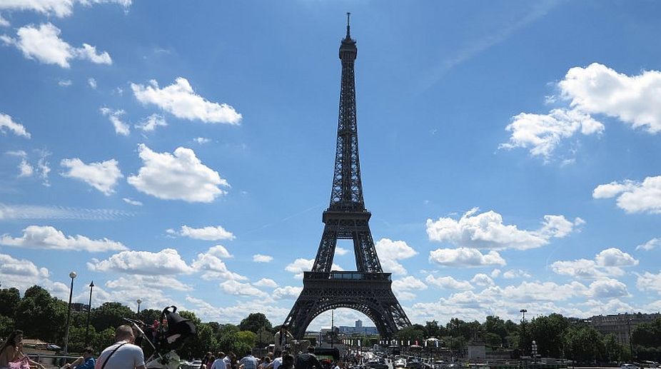 Paris’s Eiffel Tower to go dark for London attack victims