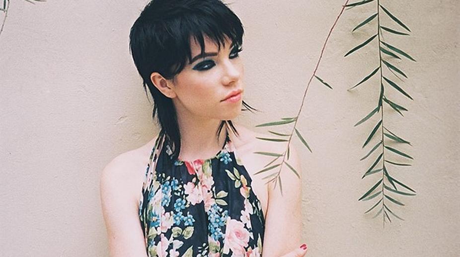 Carly Rae Jepsen drops new song