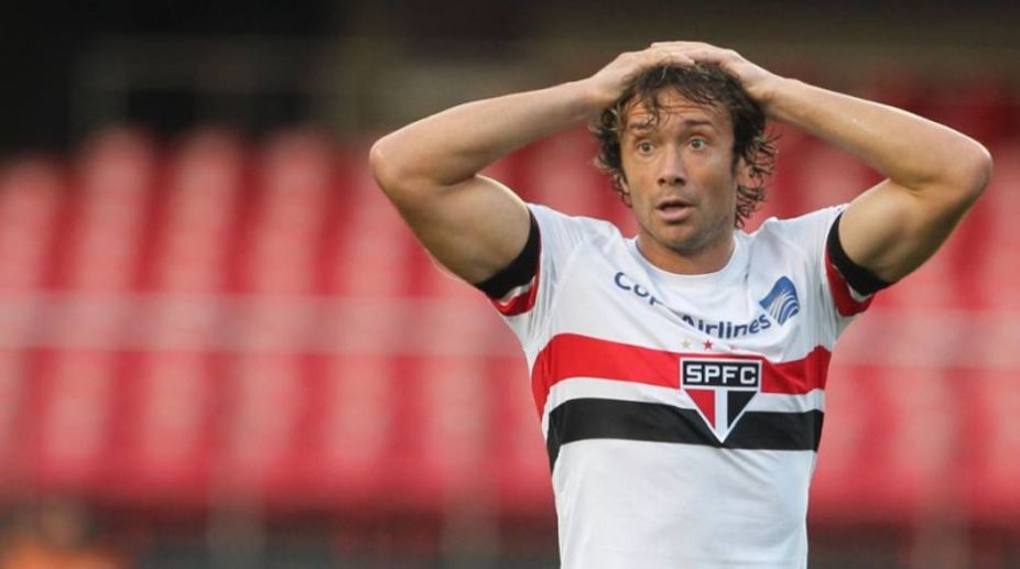 Sao Paulo to decide future of Diego Lugano