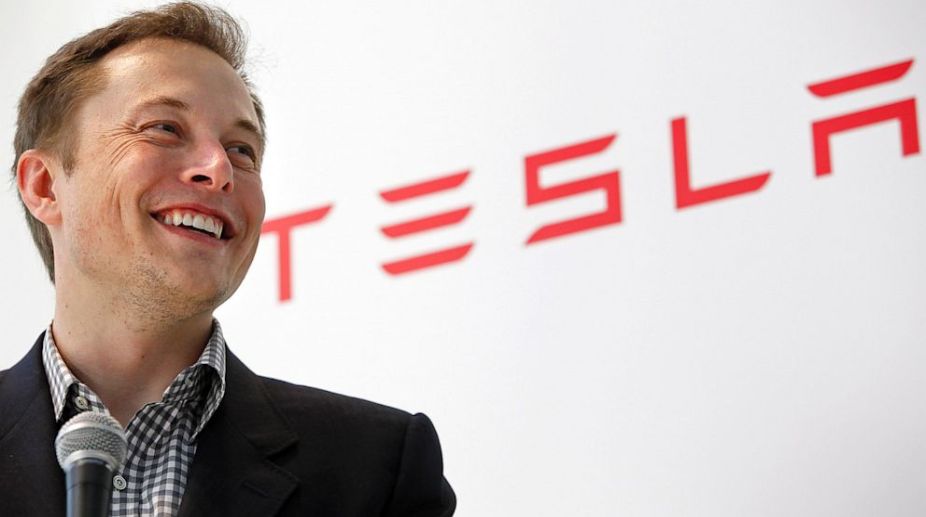 Electric-car maker Tesla fires hundreds over performance issue