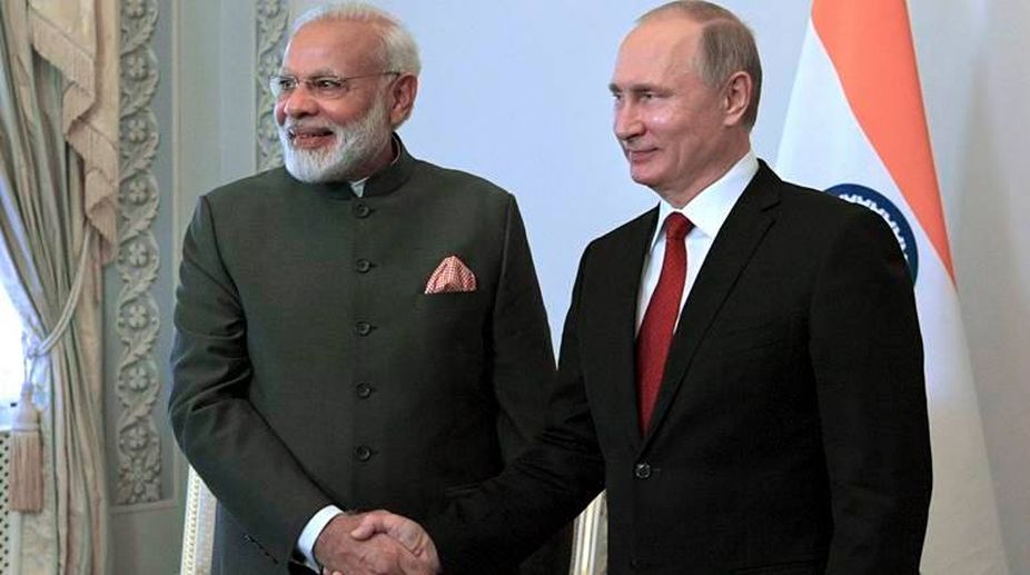 Modi invites Russian firms in Indian defence production