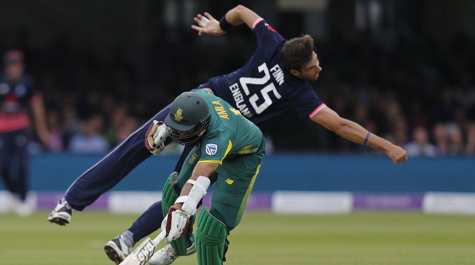 ICC Champions Trophy: Steven Finn replaces Chris Woakes in England squad