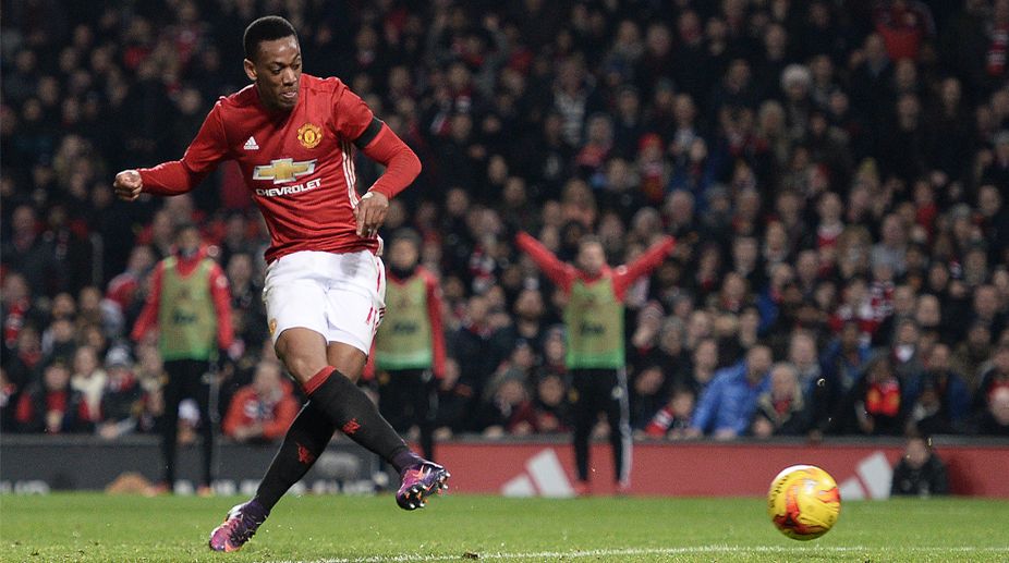Winger Anthony Martial to stay at Manchester United