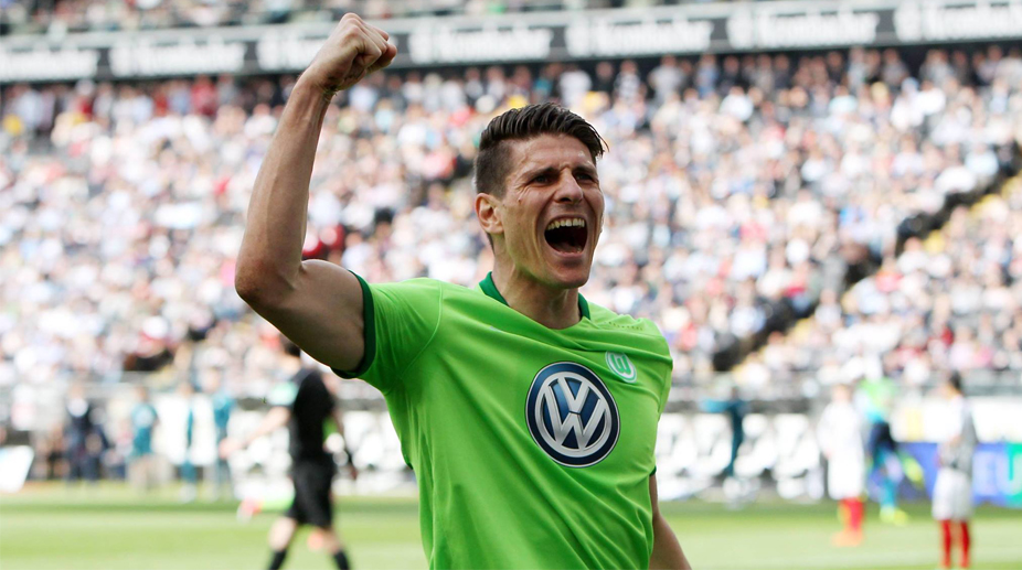 Mario Gomez to stay at Wolfsburg