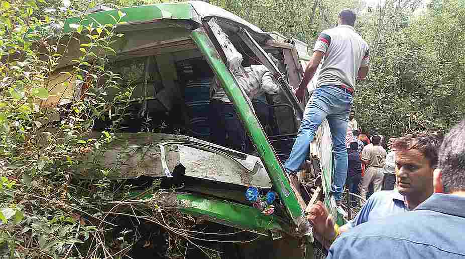 Two killed, 7 hurt as bus hits auto-rickshaw in Andhra Pradesh