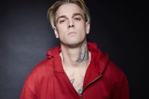 Aaron Carter checking into rehab to ‘improve his health’