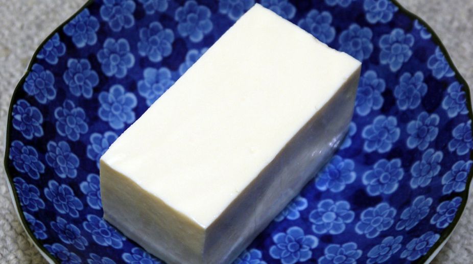 Eating tofu, soy products may stave off early menopause risk