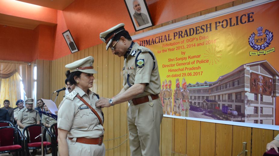 286 HP Police officials rewarded for meritorious service