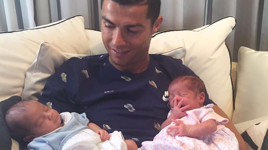 Cristiano Ronaldo confirms birth of twins