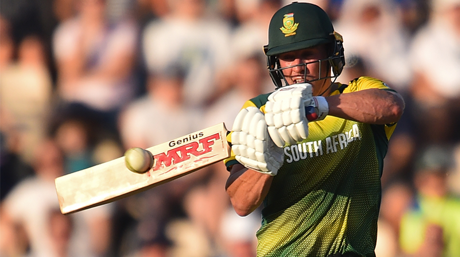 AB de Villiers should give up captaincy: Barry Richards