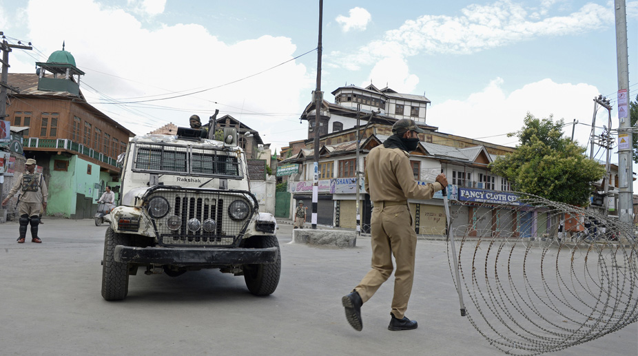 Protesters clash with police in J-K’s Nowshera, DM among injured