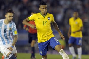 Brazil international Luiz Gustavo signs with Marseille