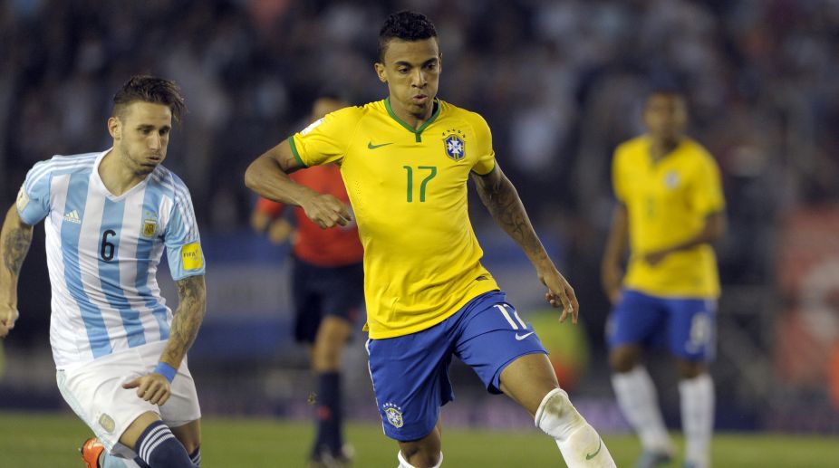 Brazil international Luiz Gustavo signs with Marseille