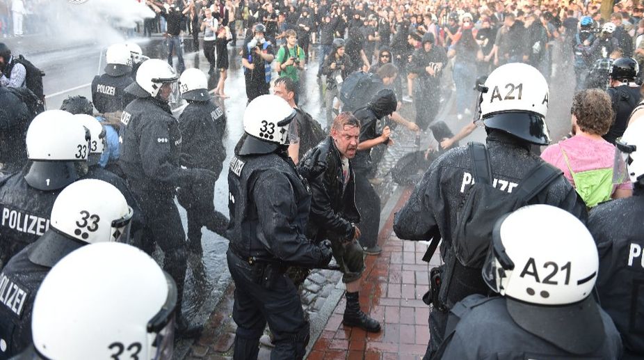 G20 protests: 76 injured as police, protesters clash in Hamburg