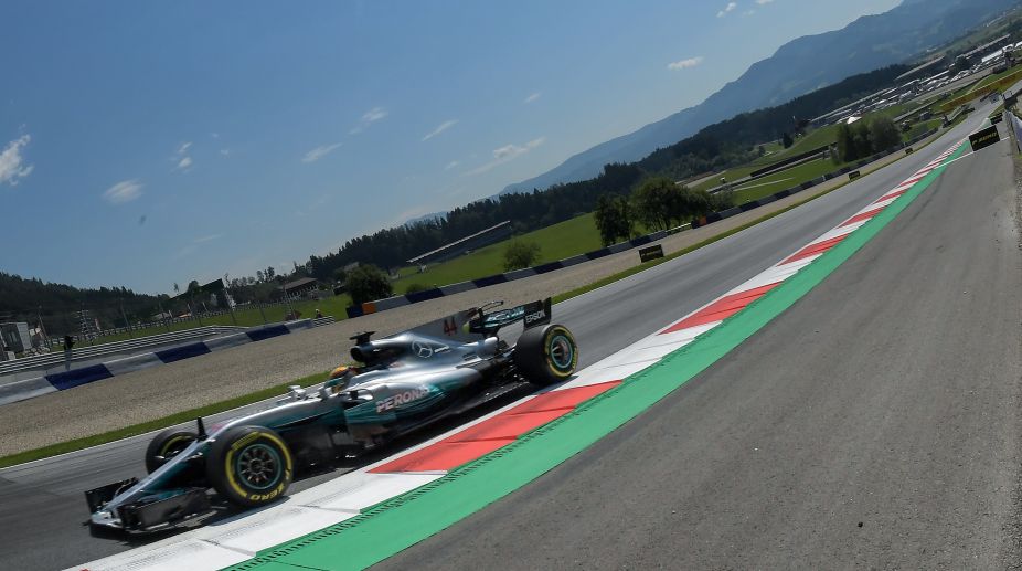 Austrian GP: Lewis Hamilton edges Max Verstappen in first practice