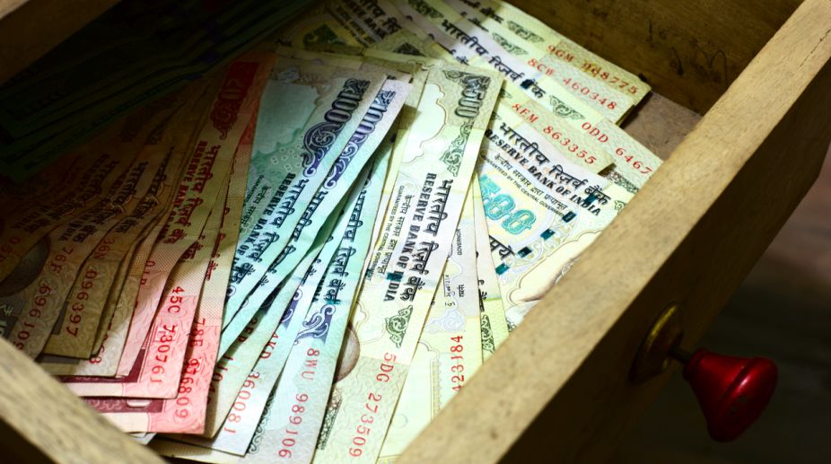 I-T notices to 5.56 lakh people over high cash deposits during note ban