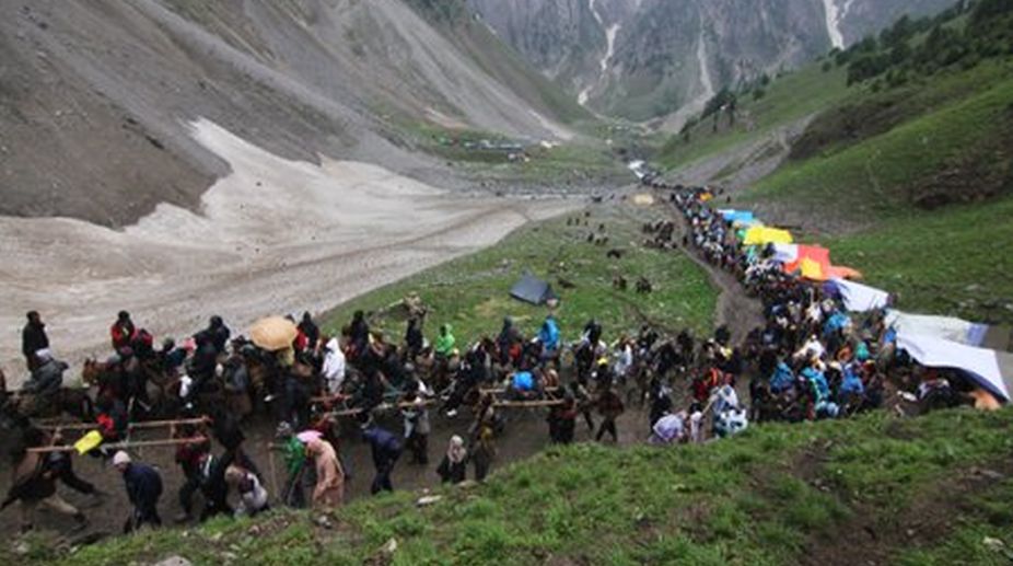 Smallest batch of 473 pilgrims leave for Amarnath