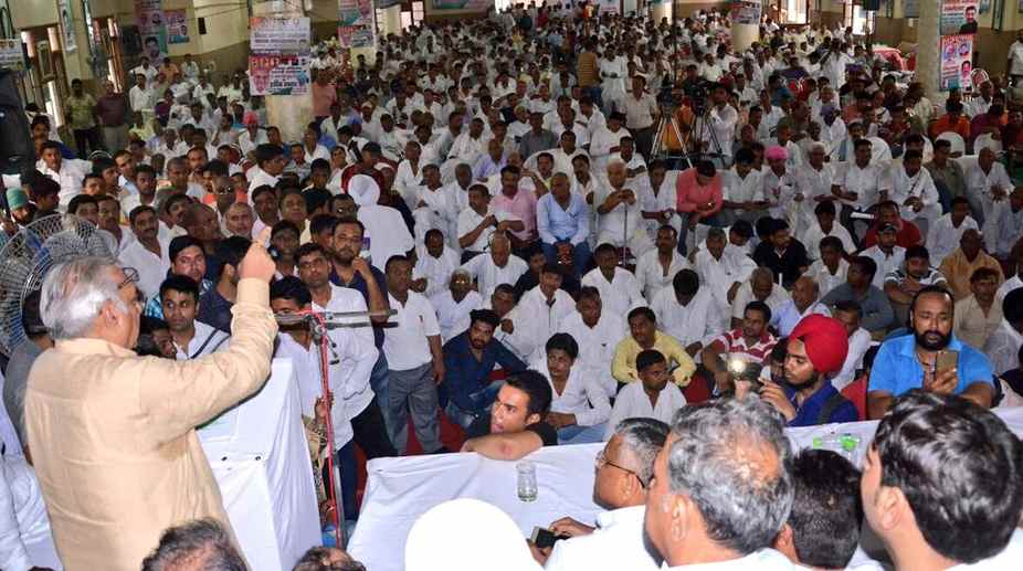 Hooda begins ‘Jankranti Yatra’, urges people to get rid of BJP rule
