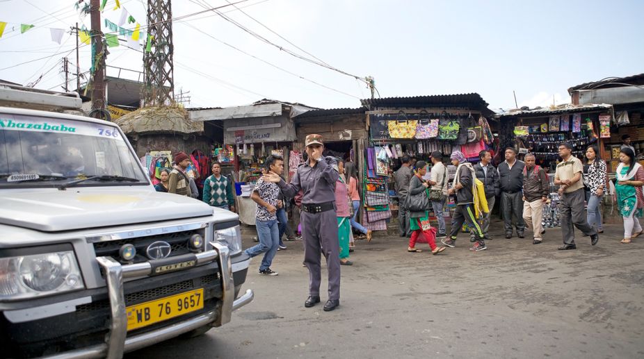 Indefinite shutdown enters 40th day, DGP to visit Darjeeling