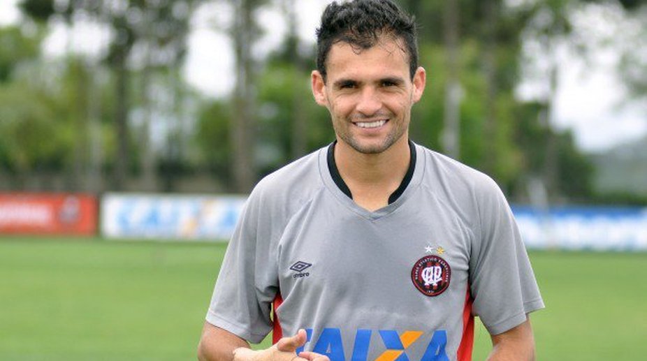 Delhi Dynamos sign Brazilian midfielder Paulinho Dias