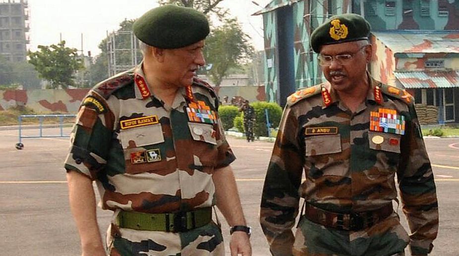 Army Chief Gen Rawat visits areas along LoC in J-K