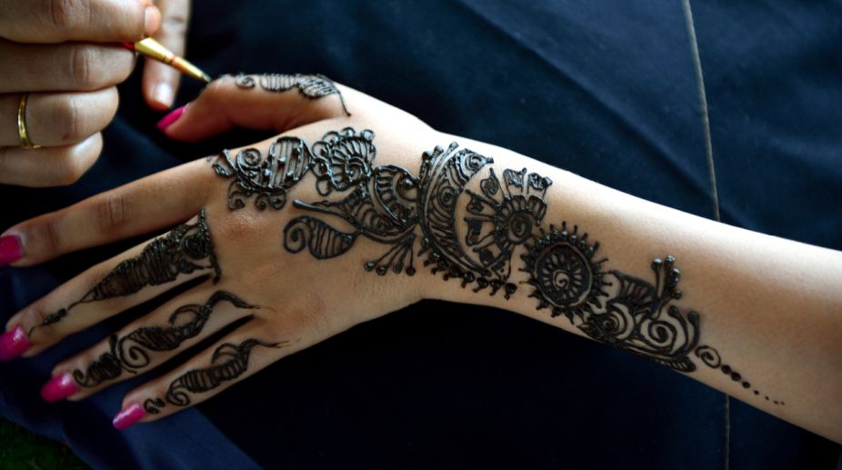 The changing colours of mehendi