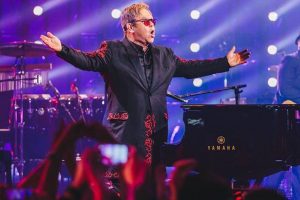 Elton John mourns deaths of Bennington, Cornell