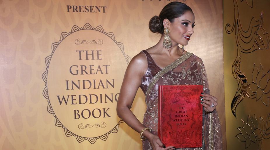 Bipasha Basu stunningly unwraps 'The Great Indian Wedding Book' - The  Statesman