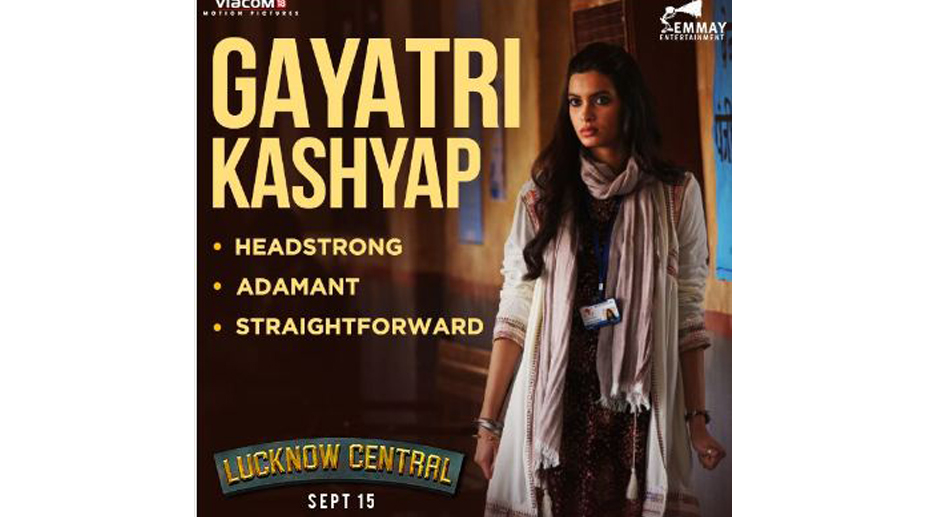 Farhan Akhtar introduces us to his ‘Lucknow Central’ co star, Diana Penty aka Gayatri Kashyap!